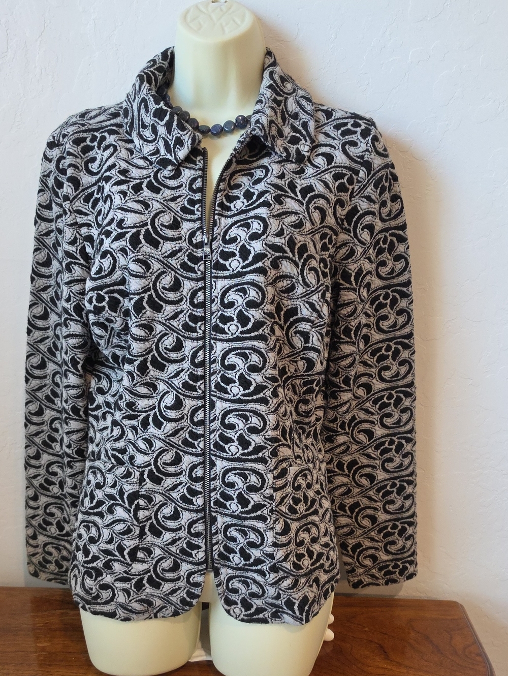 Isaac Mizrahi Black and White Patterned Zip Jacket